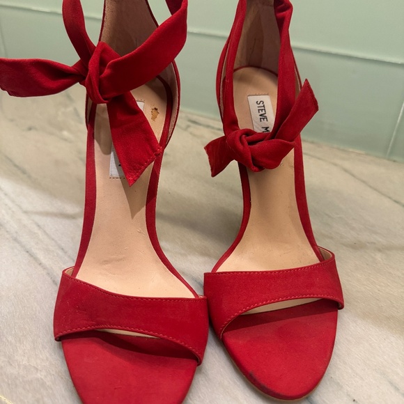 Steve Madden red suede tie up ankle sandals size 7 - Picture 2 of 8